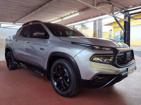 FIAT TORO 2.0 16V TURBO DIESEL ULTRA 4WD AT9 FIAT TORO 2.0 16V TURBO DIESEL ULTRA 4WD AT9